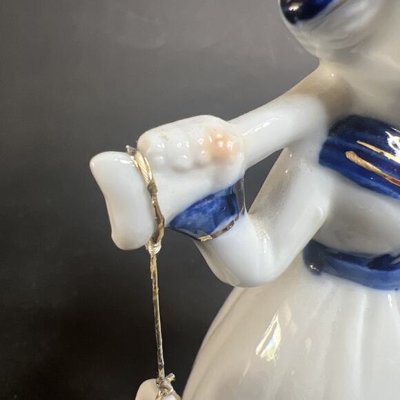 Dutch Girl Bell – 5.5″ Porcelain Figurine Blue White Delft Style Holland VTG - Picture 10 of 11